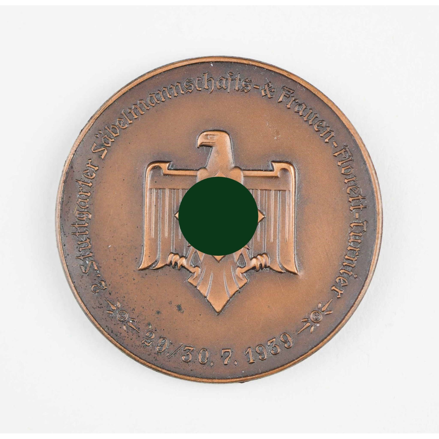 3.Reich Plakette "Stuttgarter Säbelmannschafts- & Frauen Florett Turnier 30.7.1939" mit Kalender vom Träger 3.Reich Plakette "Stuttgarter Säbelmannschafts- & Frauen Florett Turnier 30.7.1939" mit Kalender vom Träger