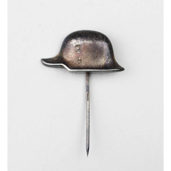 Stahlhelm Abzeichen an Nadel
