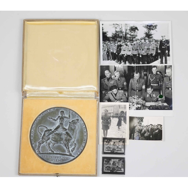 Große Bronze Plakette HJ "Europäischer Jugendkongress" 13.-19.September 1942 in Wien im Etui mit Fotos!