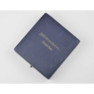 Frühes Etui für ein Fallschirmschützenabzeichen der Luftwaffe