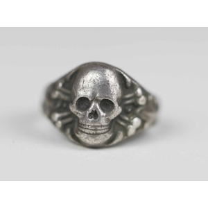 Drittes Reich Totenkopfring Kantinenring 835er Silber