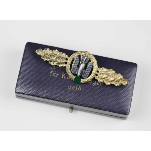 Frontflugspange für Kampfflieger in Gold im Verleihungsetui