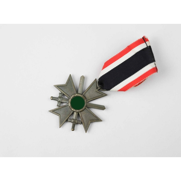 Kriegsverdienstkreuz 2.Klasse mit Schwertern Buntmetall am Band