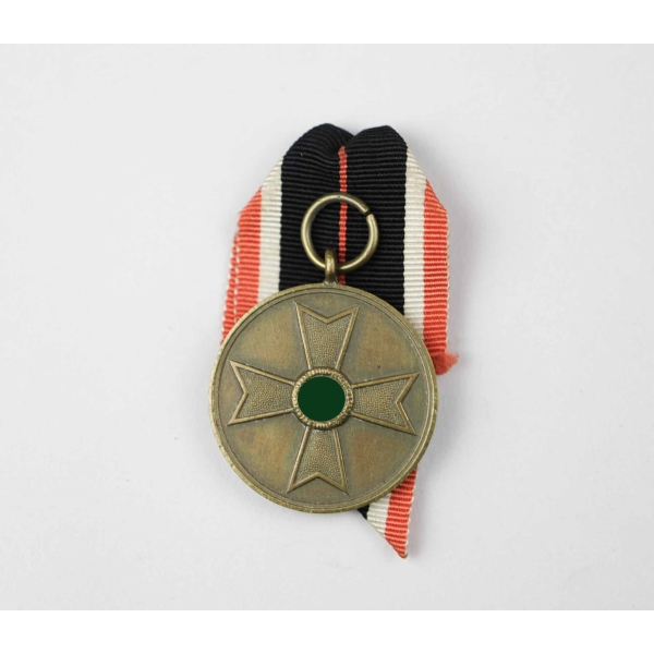 Kriegsverdienstmedaille 1939 am frühen orangenen Band