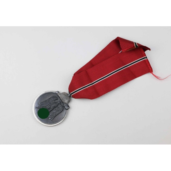 Winterschlacht im Osten Ostmedaille 1941/42 an Band mit Hersteller