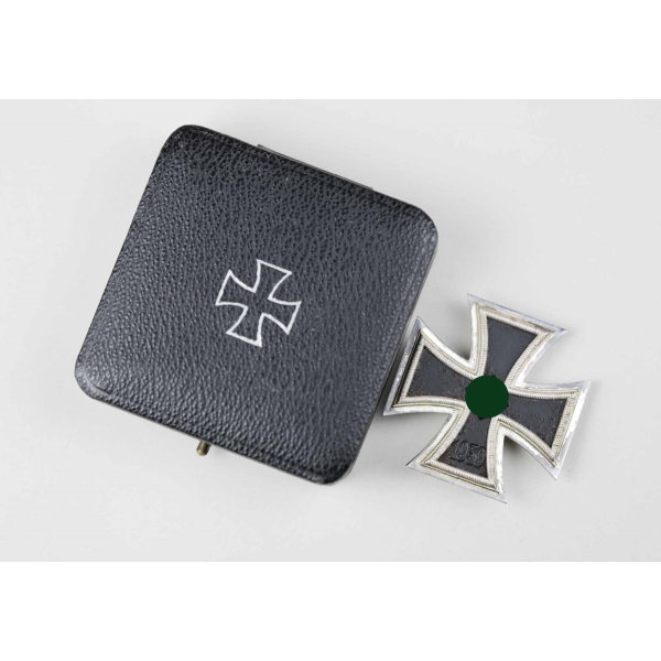 Eiserne Kreuz 1.Klasse mit Hersteller "26" im Etui